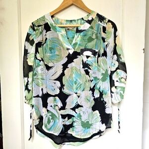 Lightweight floral blouse (S)